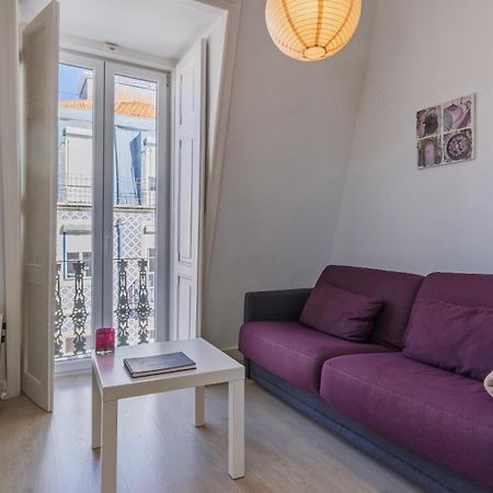 Classic Topfloor Apartment By Lovelystay Lissabon Exterior foto