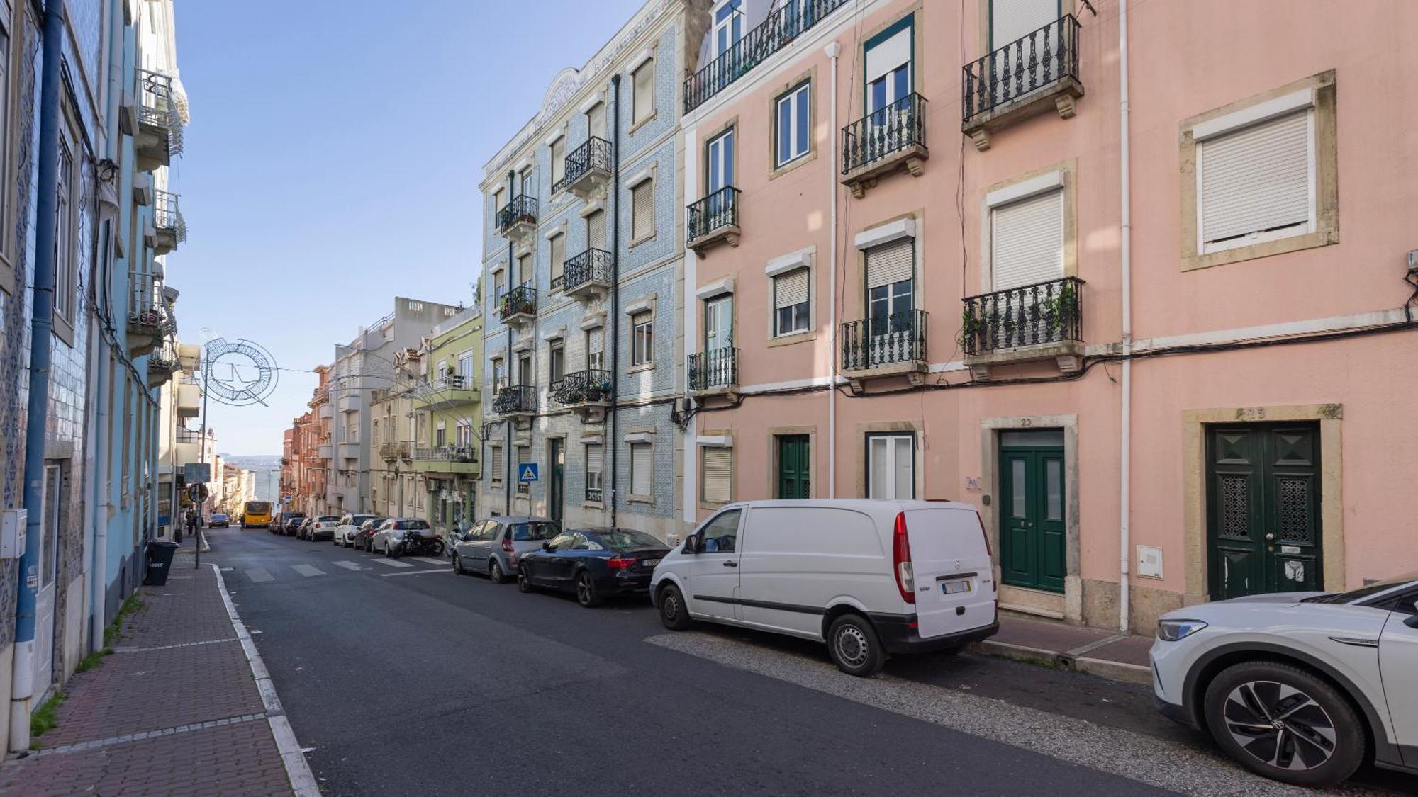 Classic Topfloor Apartment By Lovelystay Lissabon Exterior foto