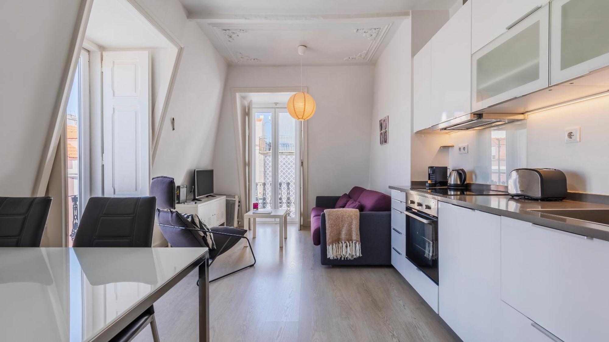 Classic Topfloor Apartment By Lovelystay Lissabon Exterior foto