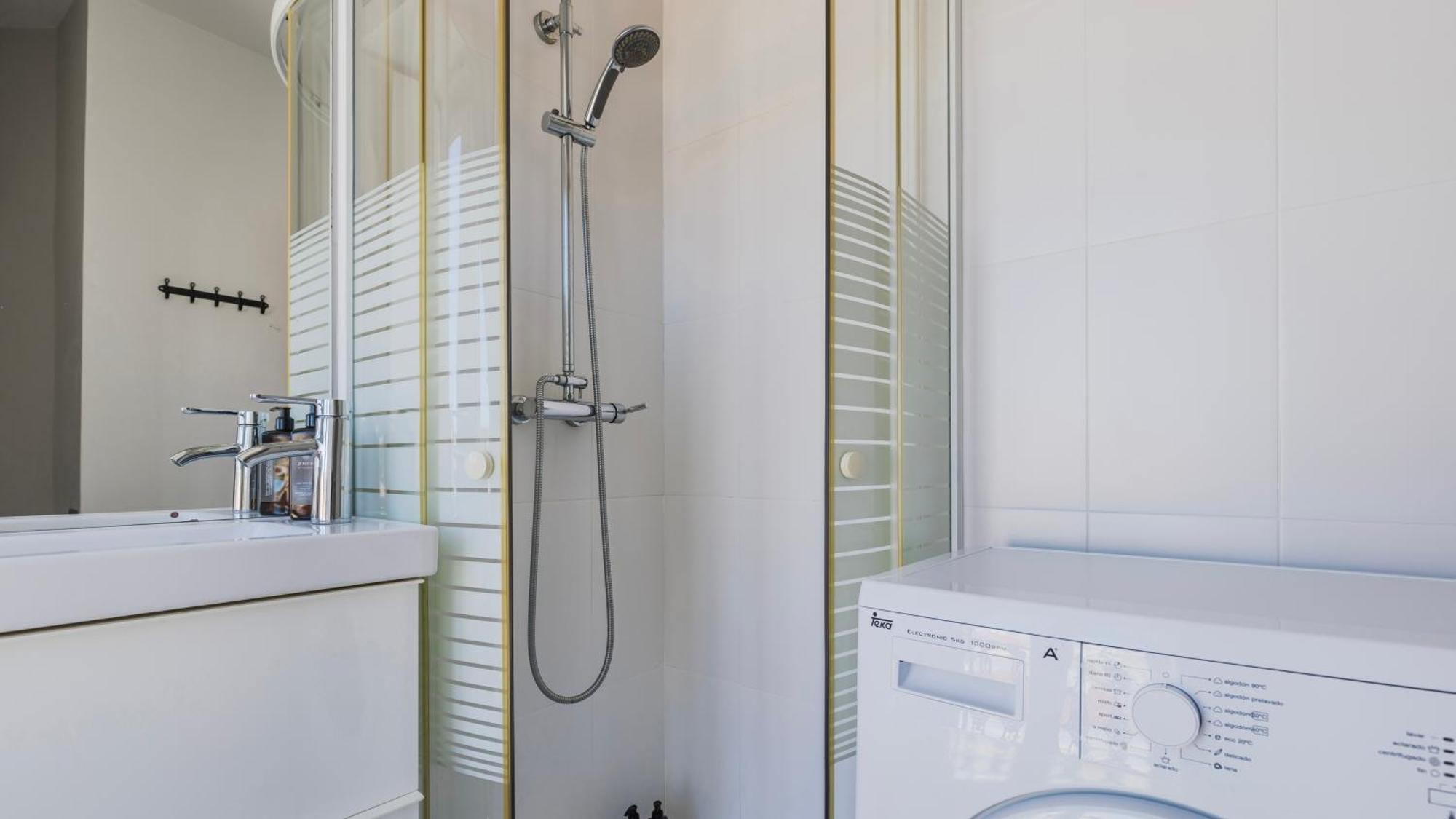 Classic Topfloor Apartment By Lovelystay Lissabon Exterior foto